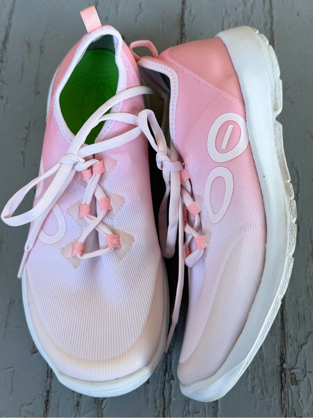 Oofos Oomg Low Women Recovery Pink White Sneakers Shoes Size W9 EU 40